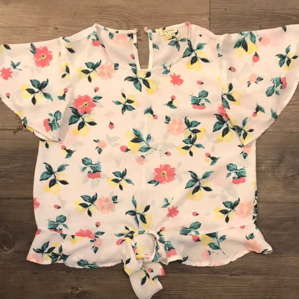 Flowery blouse!